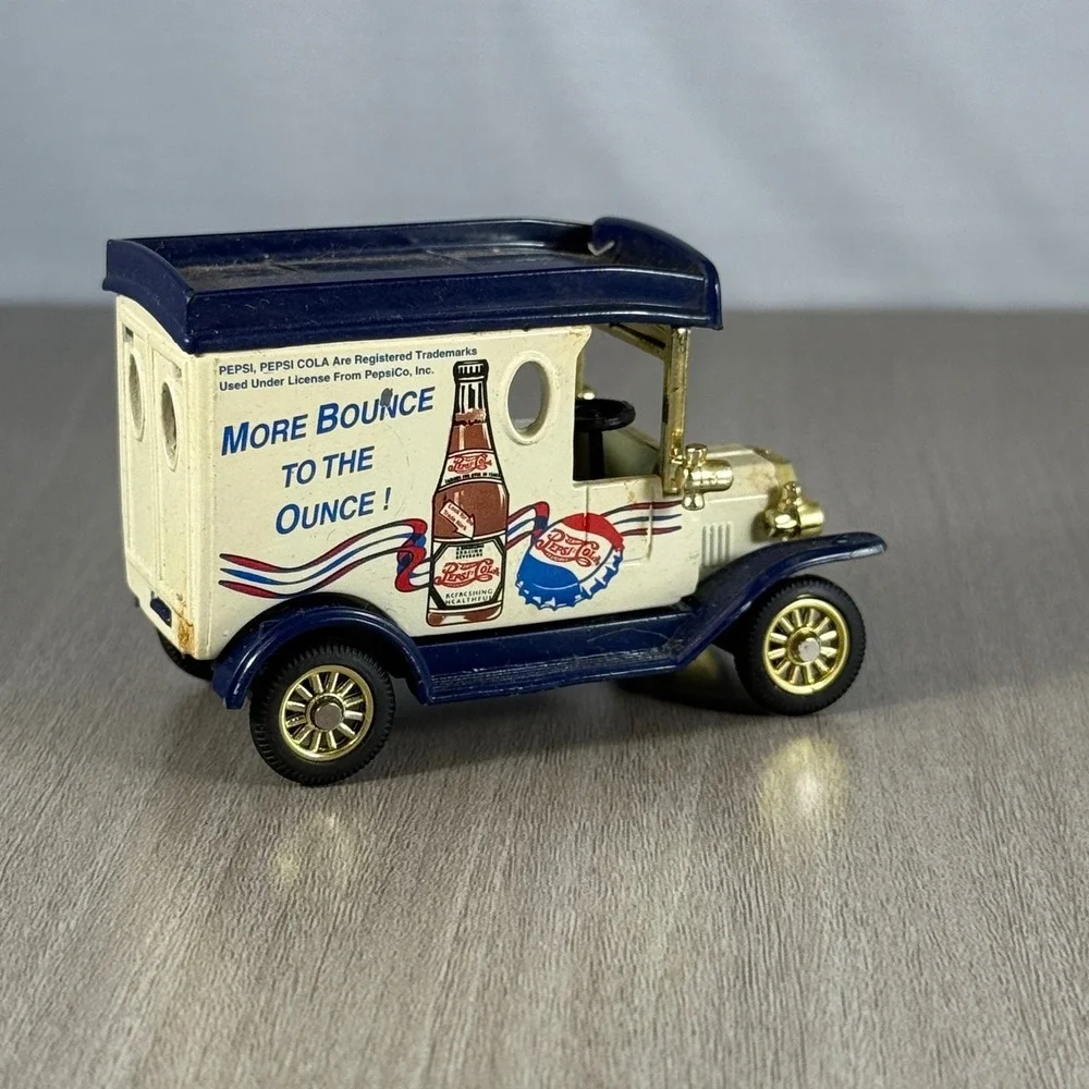Vintage Pepsi Cola Delivery Truck DieCast More Bounce To The Ounce